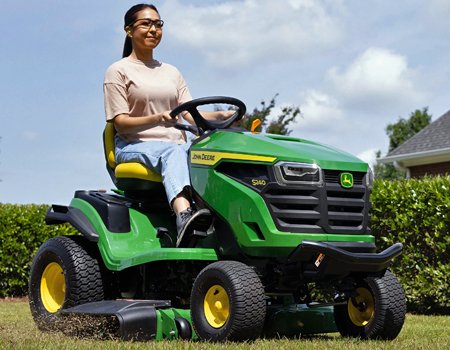 John Deere 200 series S220 48in