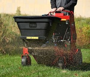 Toro 24 in. (61 cm) Stand On Aerator