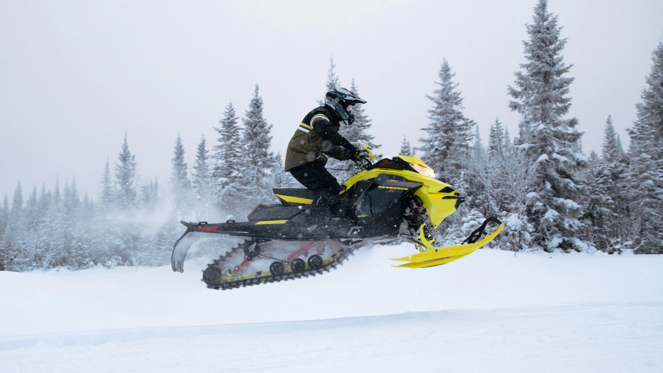 2022 Ski Doo Renegade Adrenaline 600R E TEC®