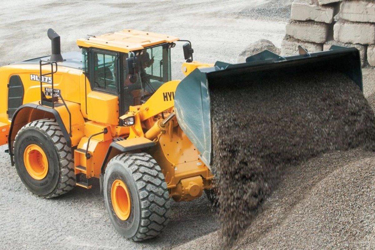 Hyundai HL975