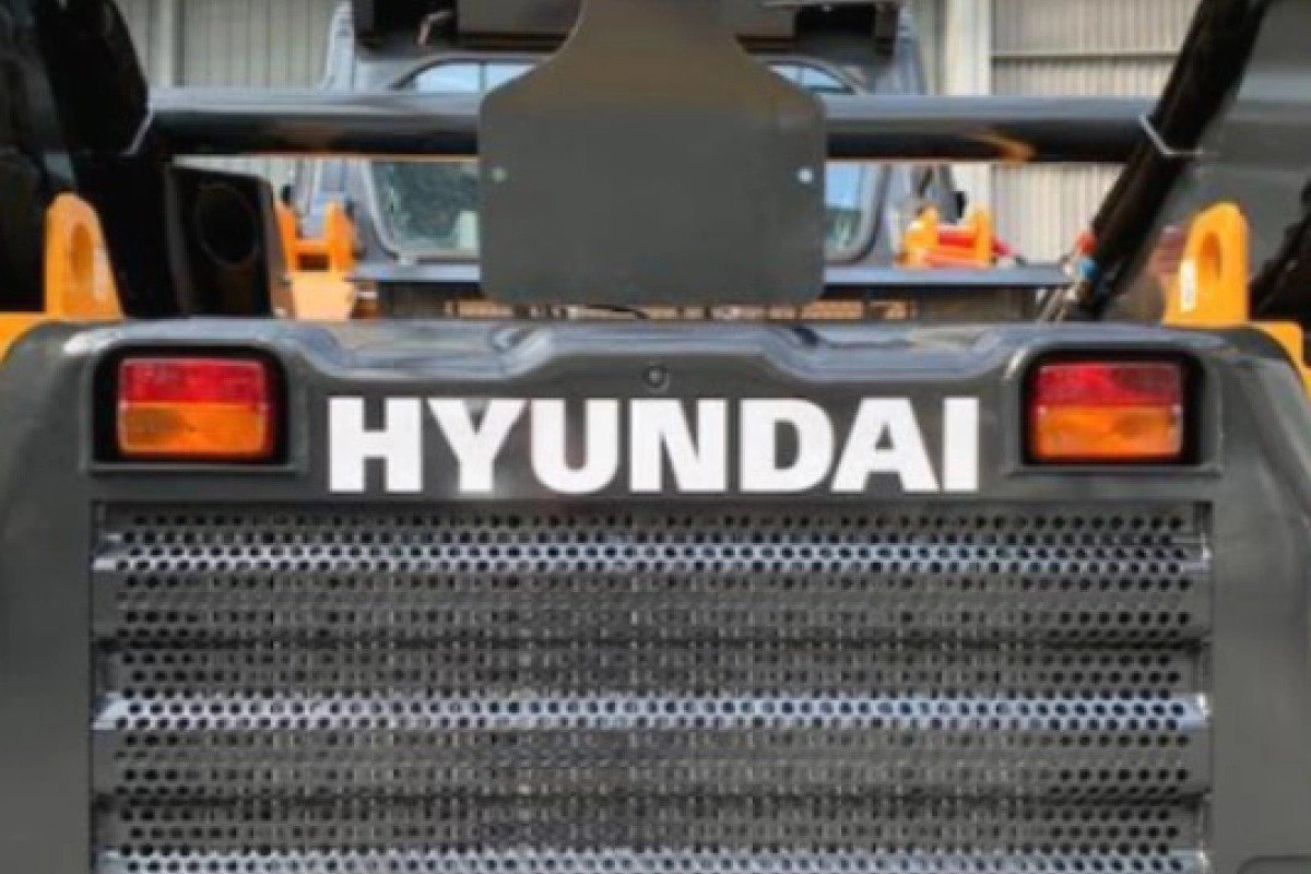 Hyundai HS120V