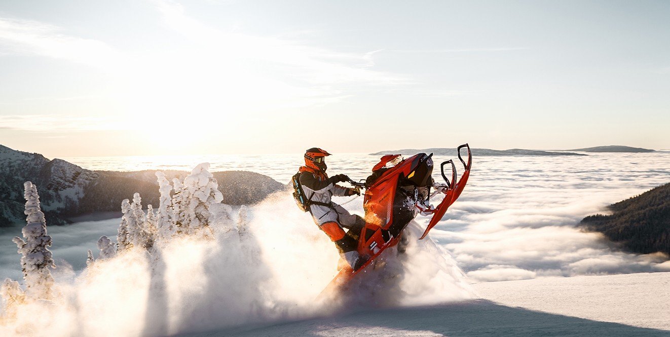 Ski Doo Summit SP Rotax 850 E Tec Engine