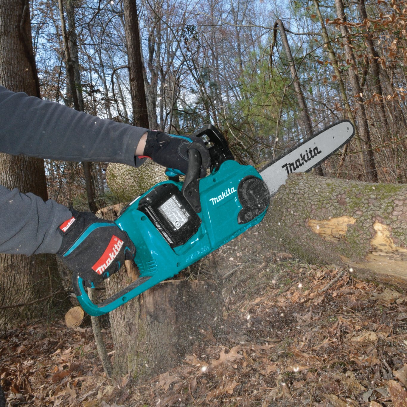 Makita 36V (18V X2) LXT® Brushless 14 Chain Saw Kit (5.0Ah)