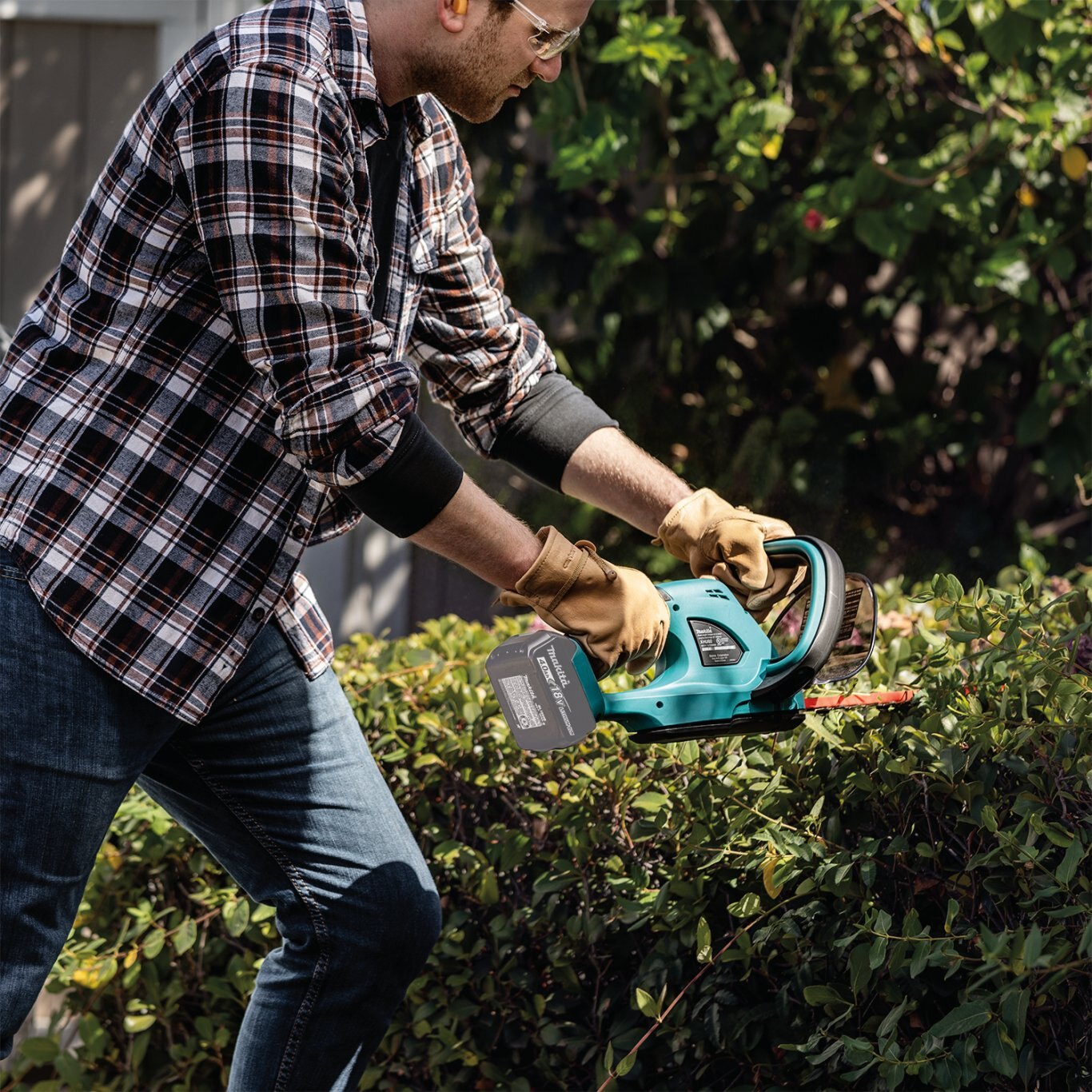 Makita 18V LXT® Lithium?Ion Cordless 22 Hedge Trimmer, Tool Only