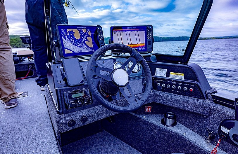 2026 Lowe Boats FM 1875 Metallic Blue