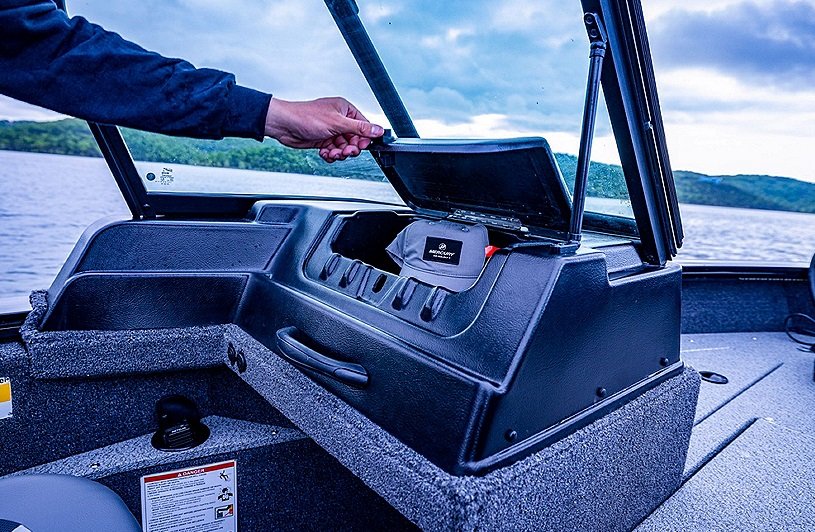 2026 Lowe Boats FM 1875 Metallic Blue