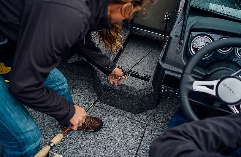 2026 Lowe Boats FS 1700 Metallic Blue