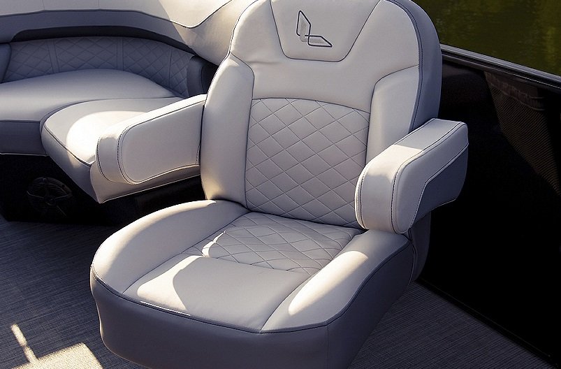 2026 Lowe Boats SS 230 WV Indigo Blue Metallic Fence w/ Black Rails w/White Custom Graphic