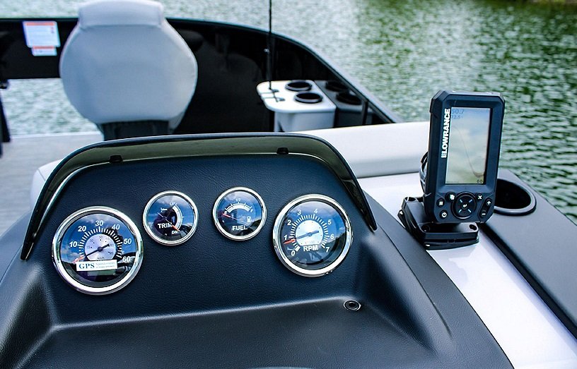 2026 Lowe Boats LF 232 White Metallic Fence