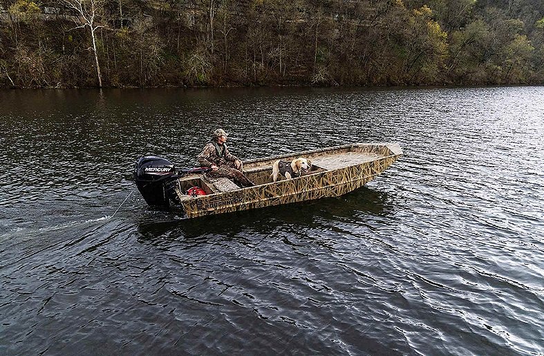 2026 Lowe Boats RX 1860 Camouflage Mossy Oak® Shadow Grass Blades