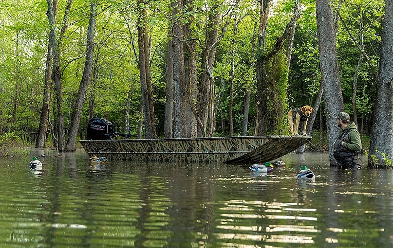 2026 Lowe Boats RX 1660DT Camouflage Mossy Oak® Break Up