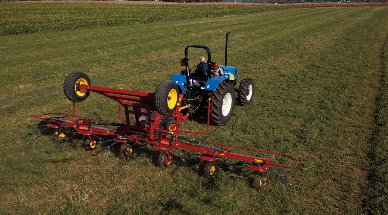 New Holland ProTed™ Rotary Tedders 3625