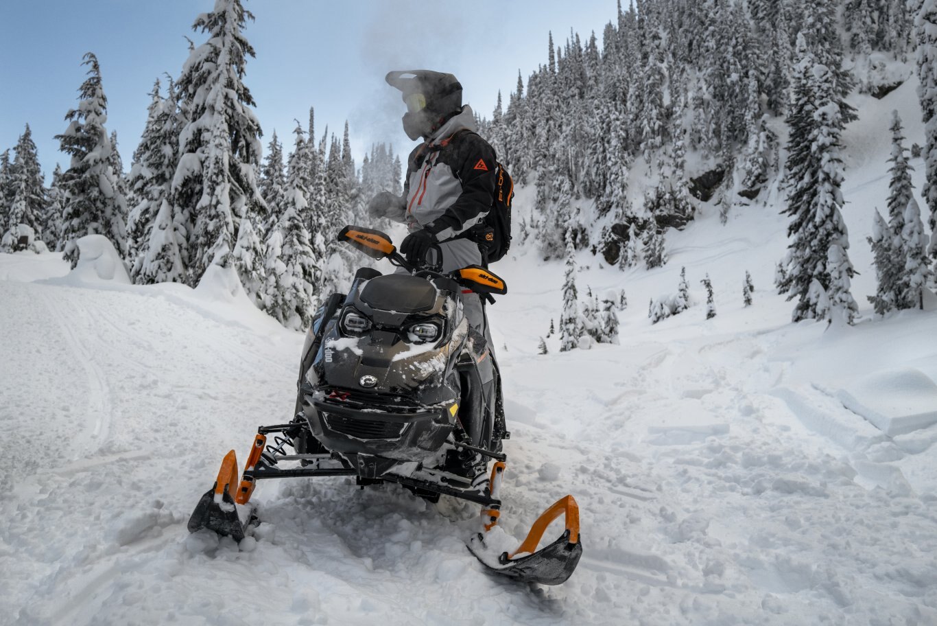 2024 Ski Doo Summit X with Expert Package