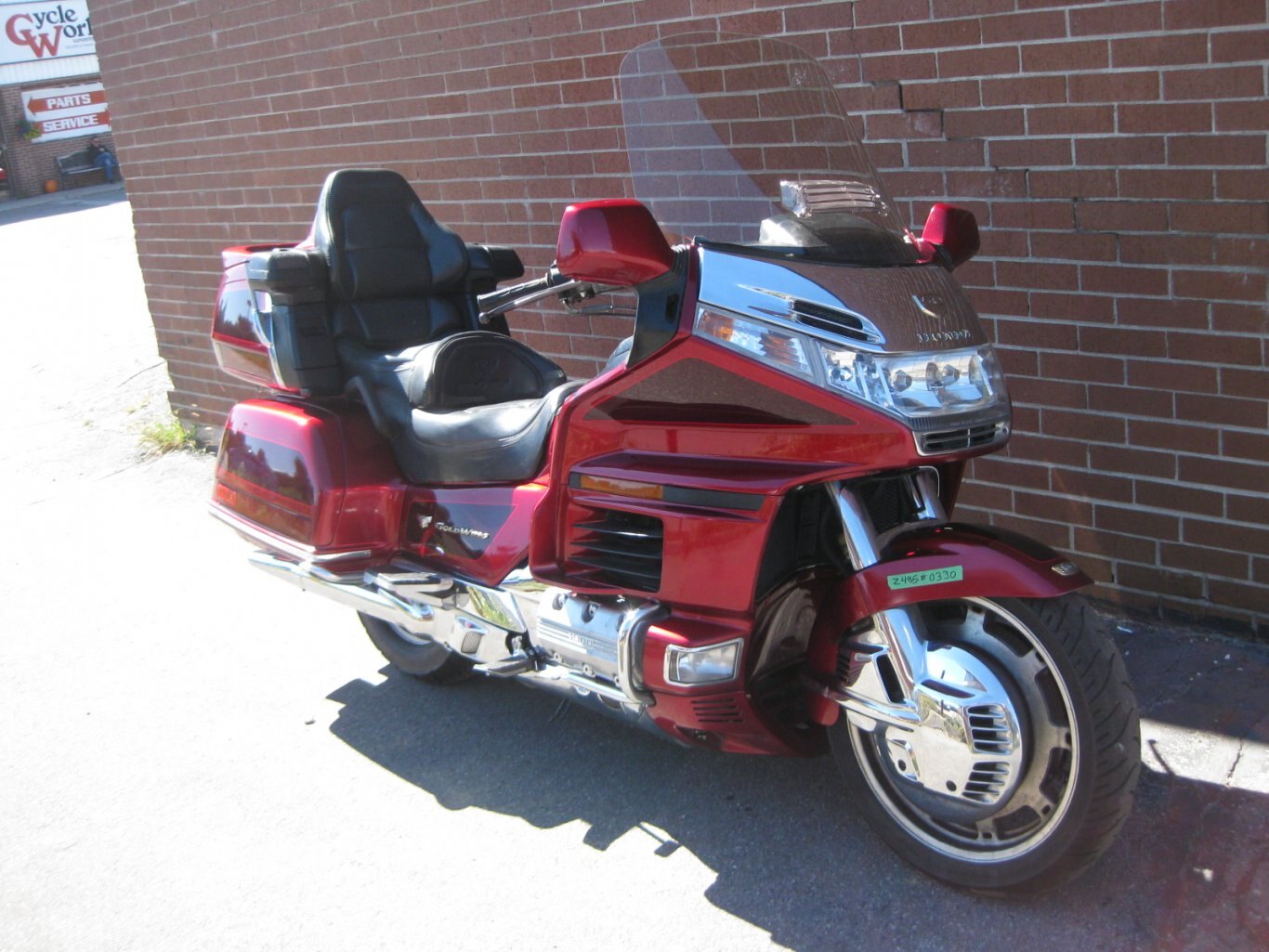 1998 Honda GL1500SE SOLD CONGRATULATIONS TO SIR STEVE!! A GRAND TOURING MOTORCYCLE WELCOME TO THE WORLD OF LUXURY TOURING !!! WHETHER CUTIN THROUGH CITY STREETS OR CARVIN THROUGH THE CANYONS YOU WILL HAVE SMILES FOR MANY MILES WITH THANKS FROM GARY & TEAM CYCLE WORLD!!!!