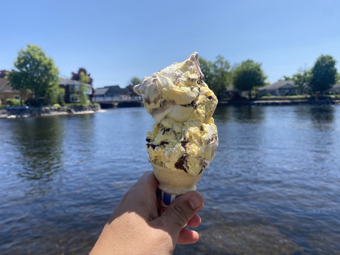 CITY COUNTRYSIDE AND ICE CREAM