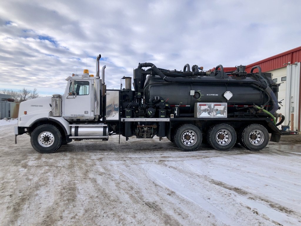 2005 Western Star Tridrive Hydro Vac Truck *FINANCING AVAILABLE*