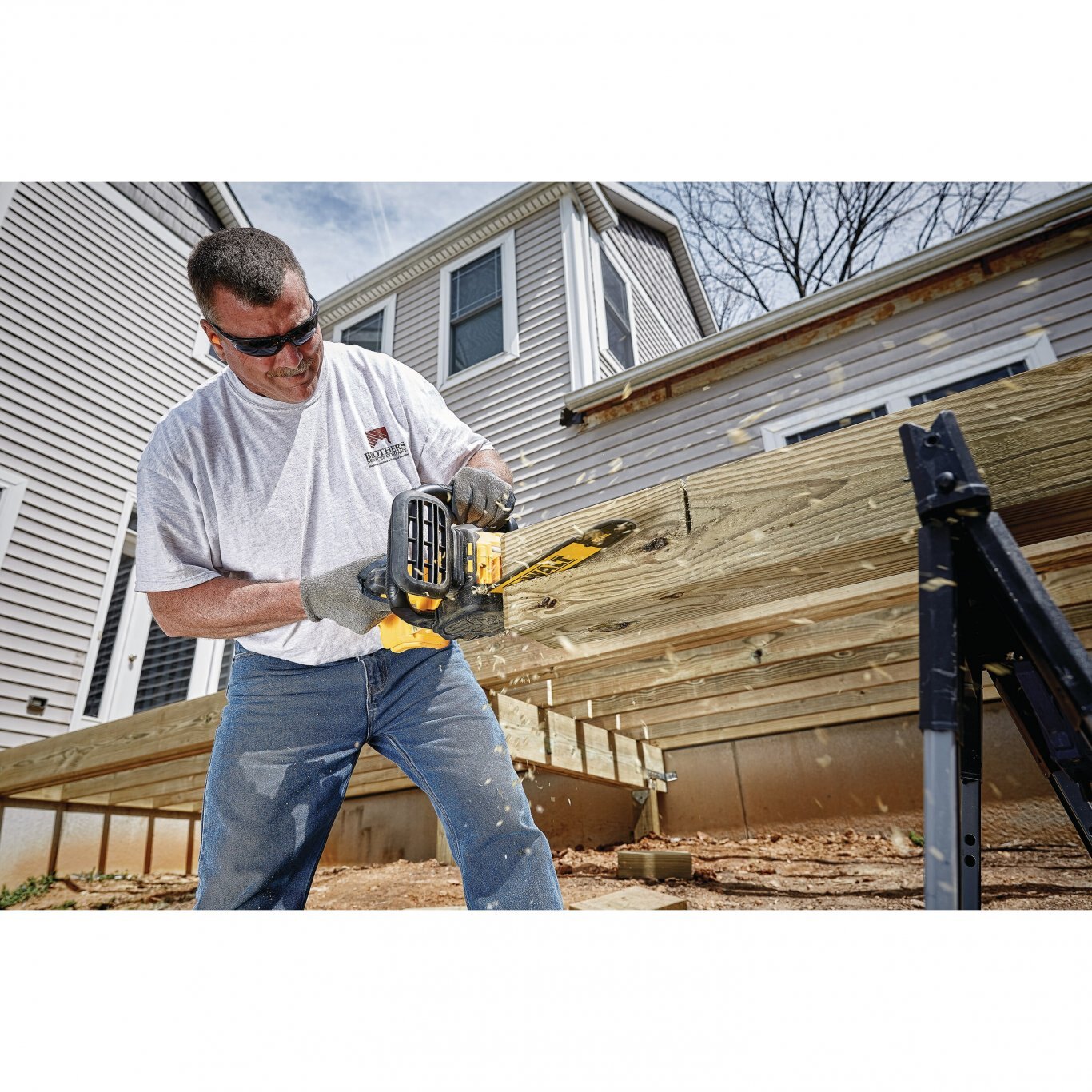 Dewalt 20V MAX* XR® COMPACT 12 IN. CORDLESS CHAINSAW KIT