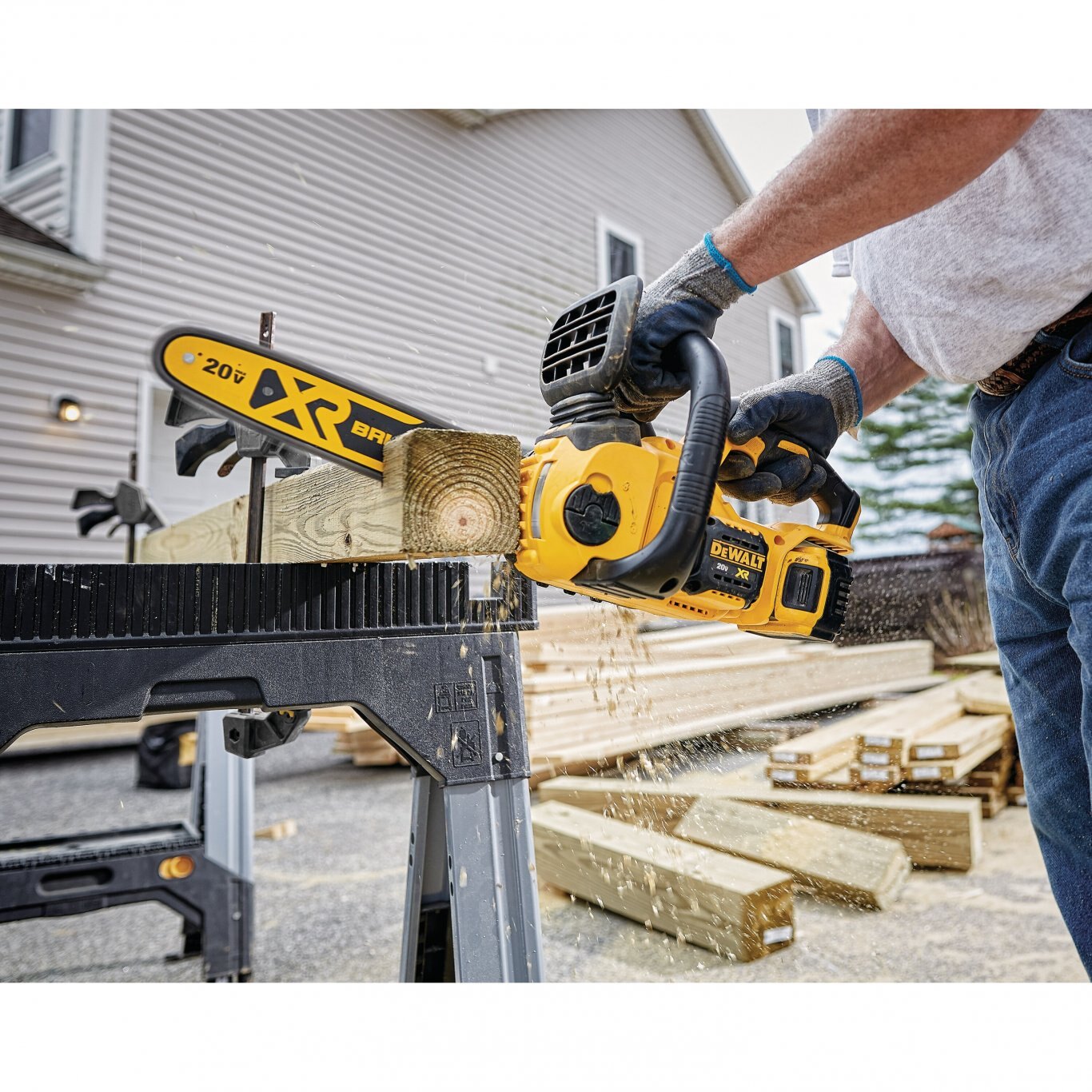 Dewalt 20V MAX* XR® Compact 12 in. Cordless Chainsaw (Tool Only)