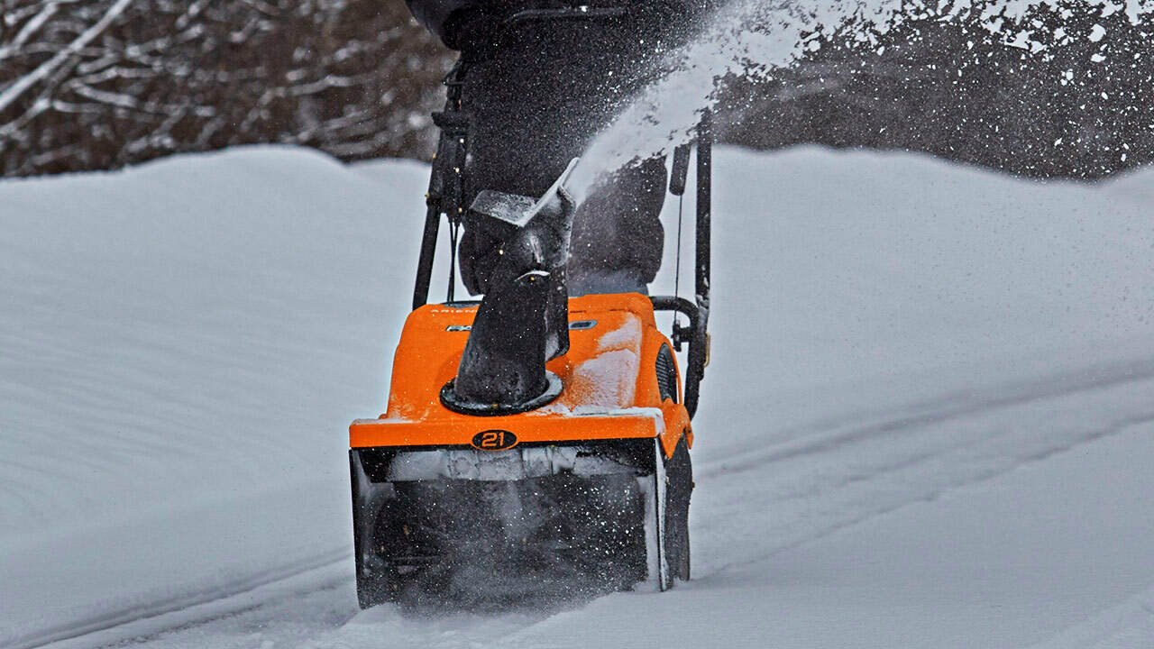 Ariens PATH PRO 208 ELECTRIC START WITH REMOTE CHUTE