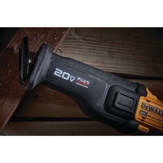 Dewalt 20V MAX* Brushless Cordless Reciprocating Saw with FLEXVOLT ADVANTAGE™ (Tool Only)