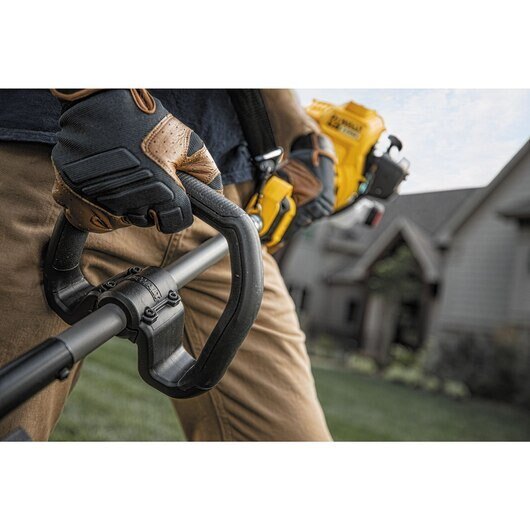 Dewalt 27 cc 2 Cycle 17 in. Gas Straight Shaft String Trimmer with Attachment Capability