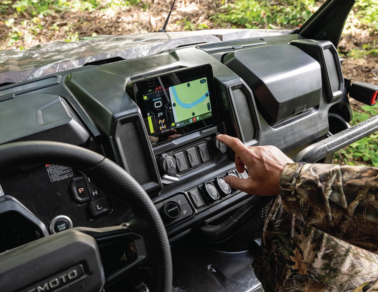 2025 CFMOTO UFORCE U10 XL PRO HIGHLAND Bordeau red