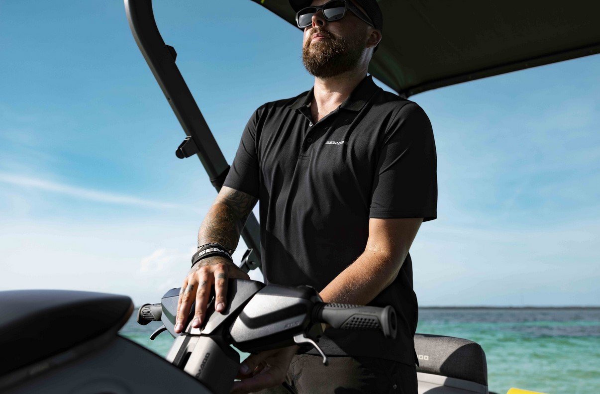 2026 Sea Doo Switch Cruise 21 300 hp Tech Neo Mint