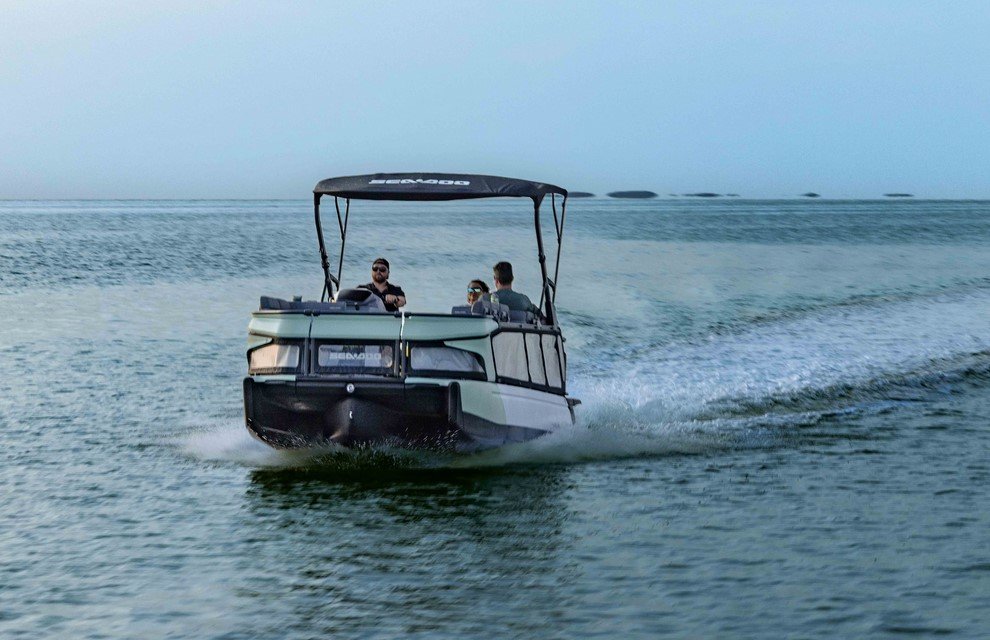 2026 Sea Doo Switch Cruise 21 300 hp Tech Neo Mint