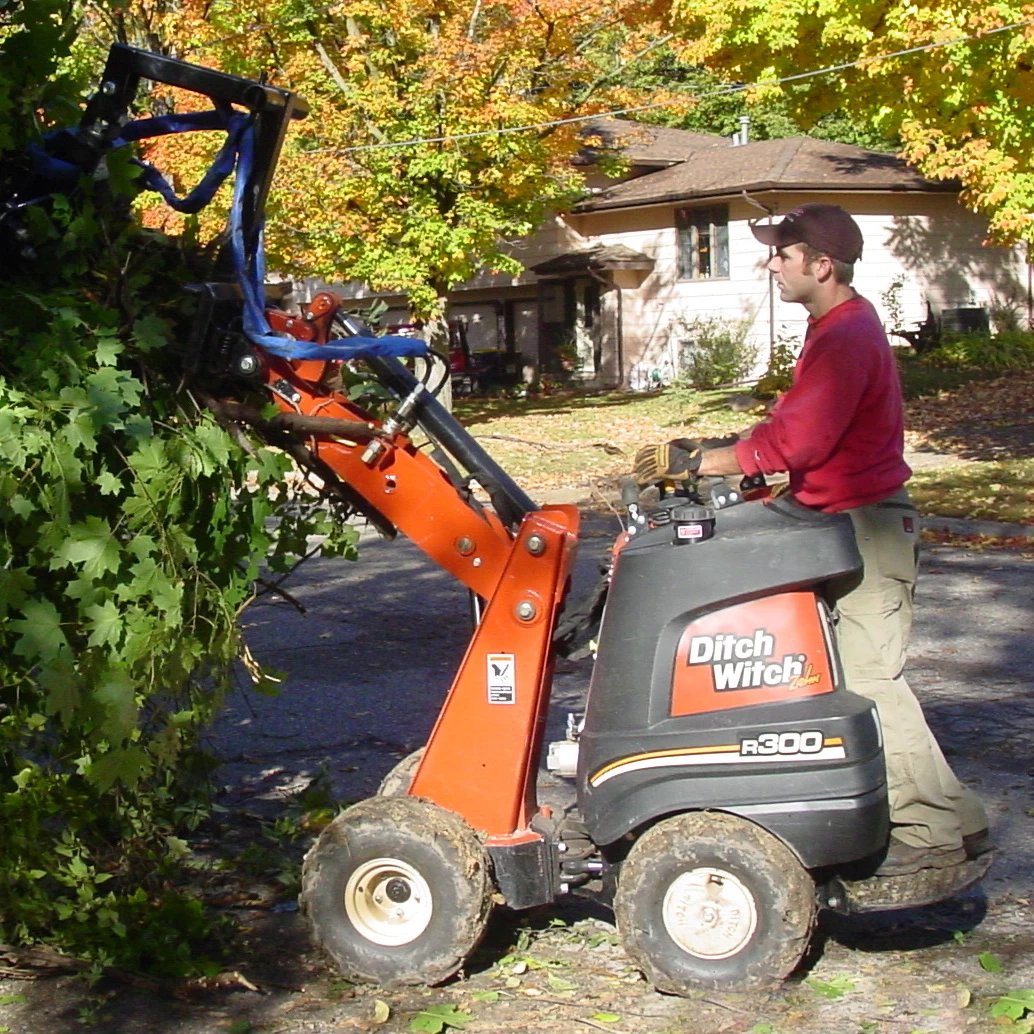 Branch Manager 56 T1010 BMGR Bypass Mini Skid Steer Log Grapple