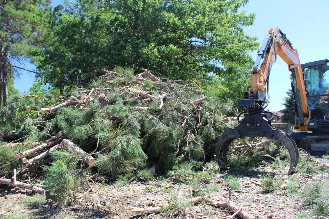 Branch Manager T6060 58 Rigid Excavator Grapple