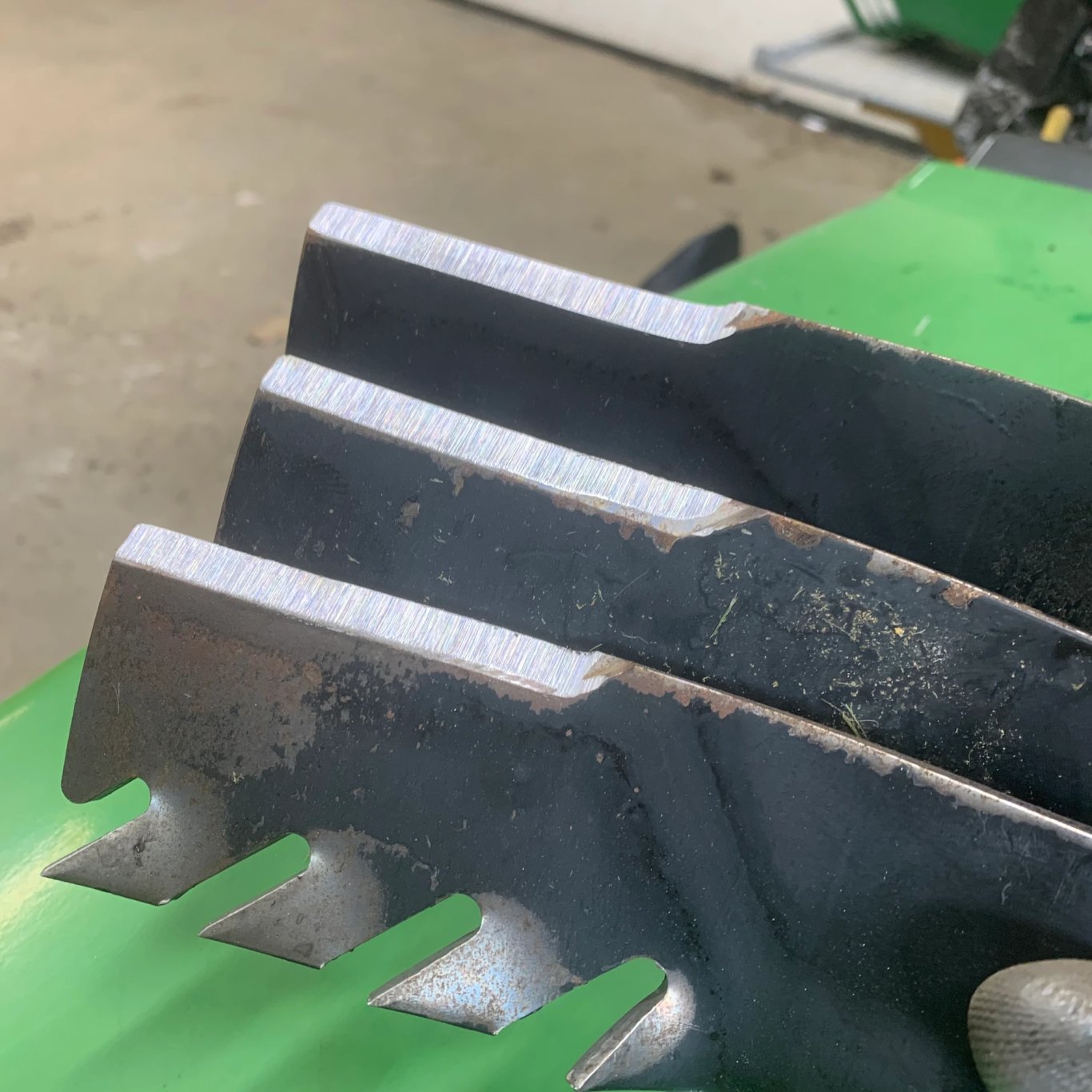 The Importance of Sharpening and Balancing Lawnmower Blades