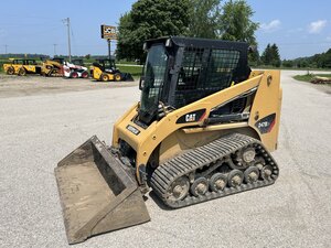 Cat 247B3 Compact Track Loader, Cab with Heat, Bucket and Forks, 3250Hrs