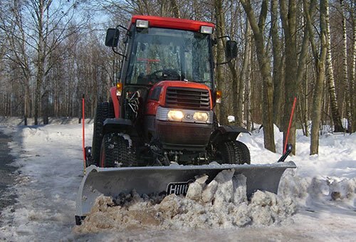 HillTip SnowStriker™ Tractor snow plow
