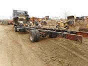 2001 GMC T6500 Cab & Chassis