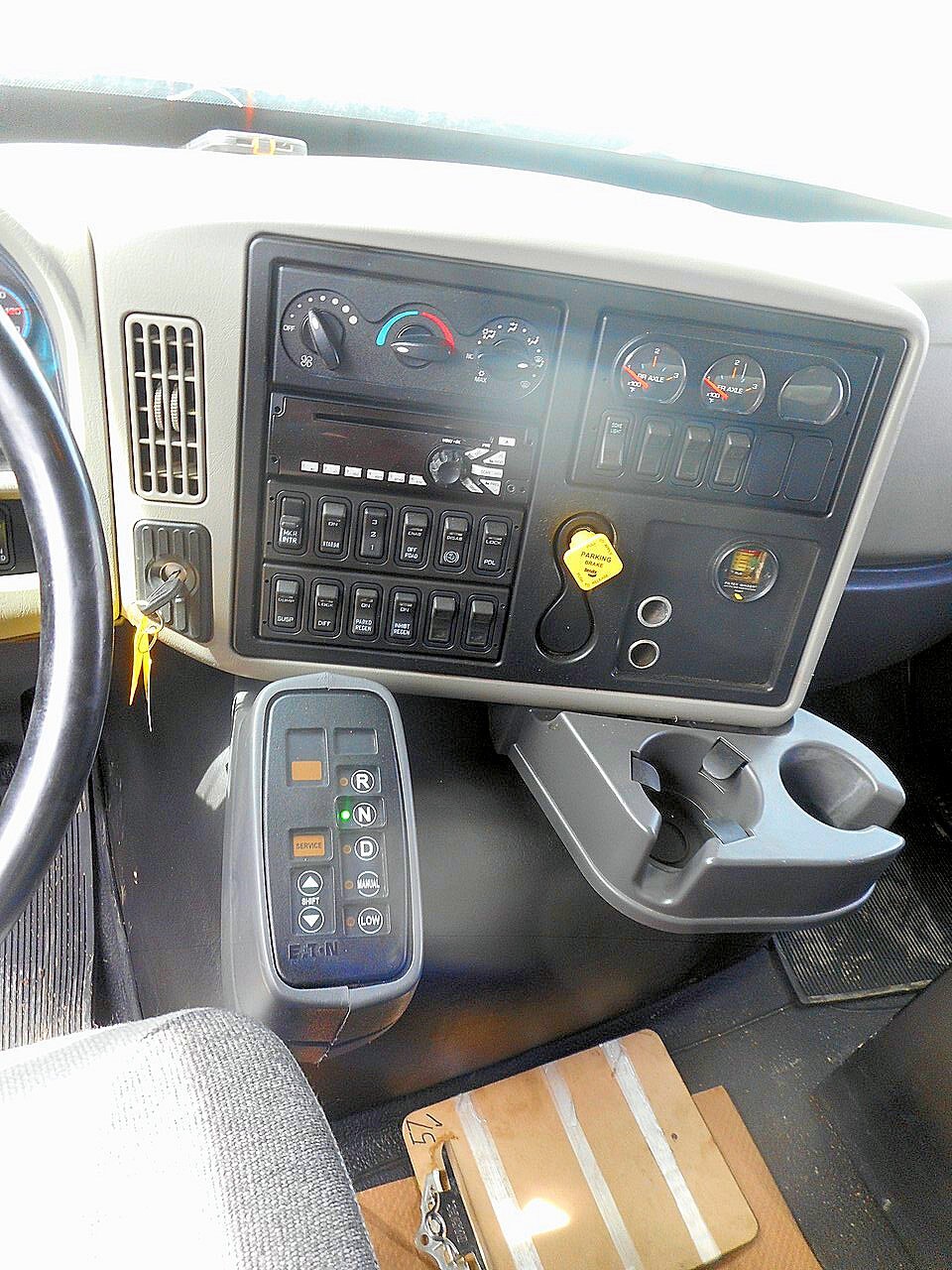 2014 International WorkStar 7600 6x4 Extended Cab Van Truck