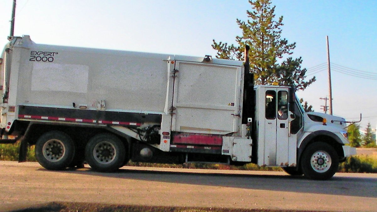 2012 International WORKSTAR 7400 Refuse Truck