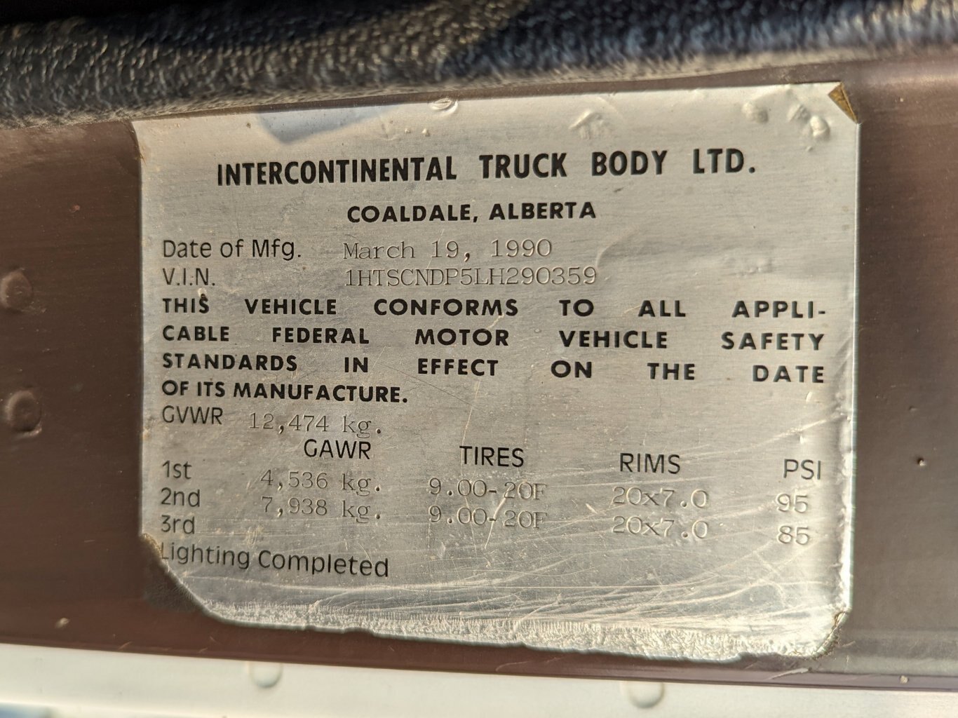 1990 International 4700 Van Truck