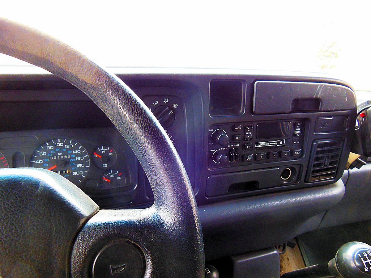 1997 Dodge Ram 3500 4x4 Control Room Van