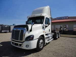 2018 FREIGHTLINER CASCADIA DAY CAB TRACTOR #7701
