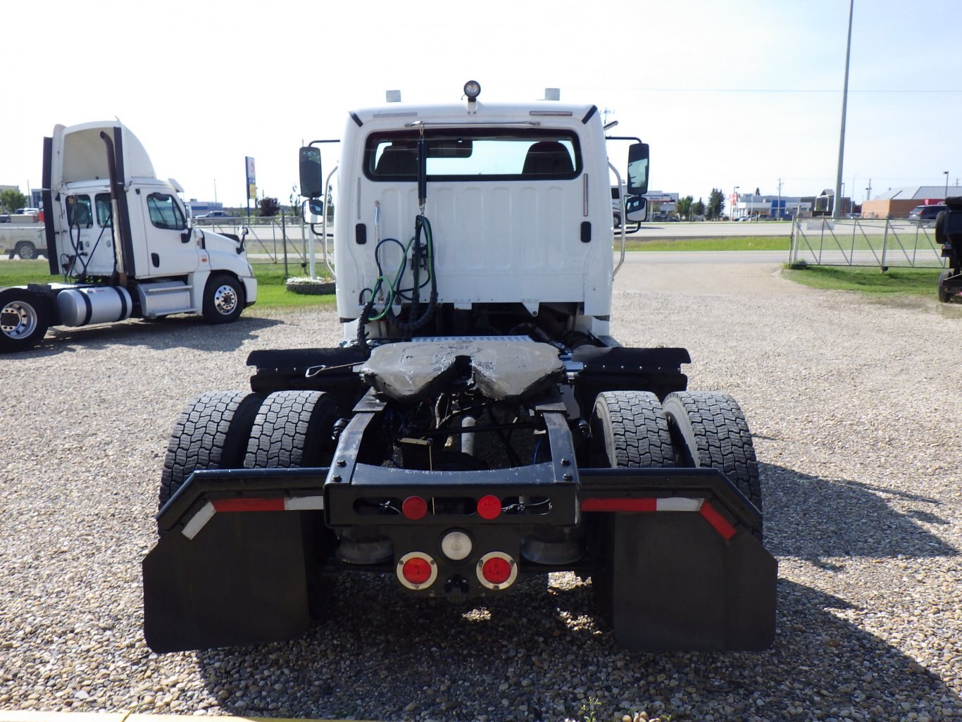 2016 FREIGHTLINER M2 SINGLE AXLE DAY CAB TRACTOR # 3889