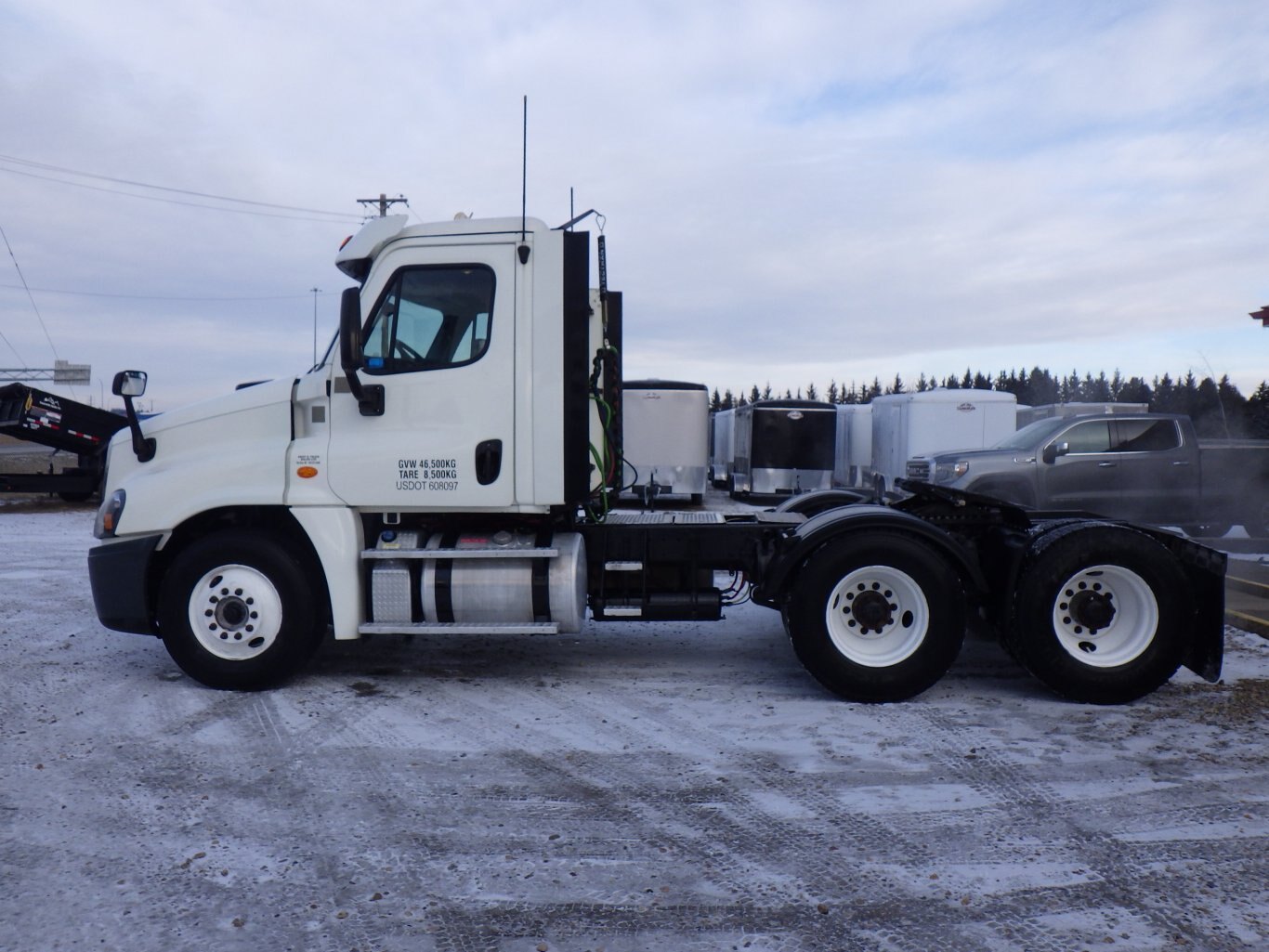 2018 FREIGHTLINER CASCADIA DAY CAB TRACTOR #2217