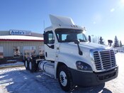 2016 FREIGHTLINER CASCADIA DAY CAB TRACTOR #3841