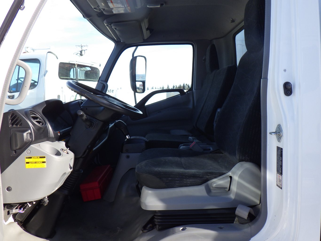 2018 HINO 195 WITH 16 FT DRY VAN #6026