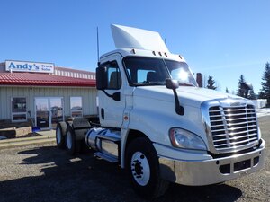 2019 FREIGHTLINER CASCADIA DAY CAB TRACTOR #2582