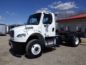2016 FREIGHTLINER M2 SINGLE AXLE DAY CAB TRACTOR #3943A