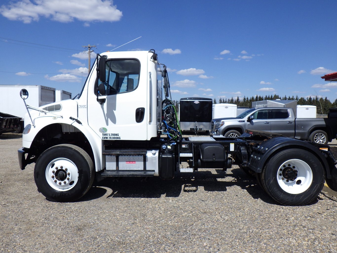 2016 FREIGHTLINER M2 SINGLE AXLE DAY CAB TRACTOR #3943A