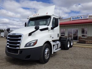 2019 FREIGHTLINER CASCADIA EVOLUTION DAY CAB TRACTOR #0094
