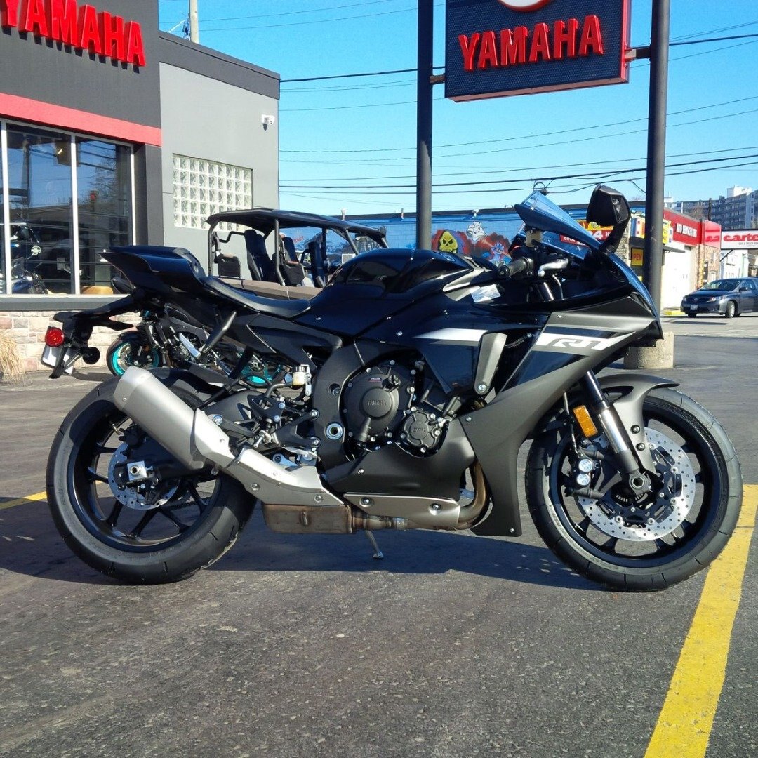 2024 Yamaha YZF R1 Performance Black