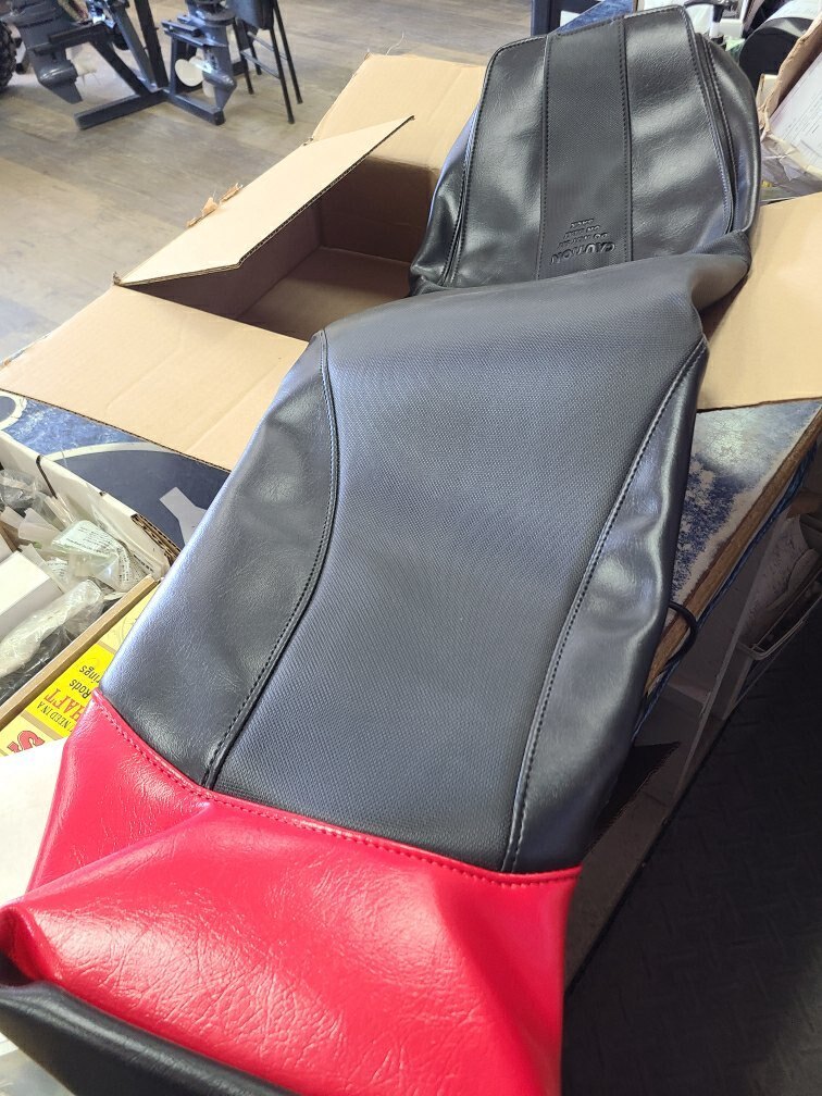 2016 YAMAHA VIPER S TX DX SEAT COVER (RED) 8LJF470F0000
