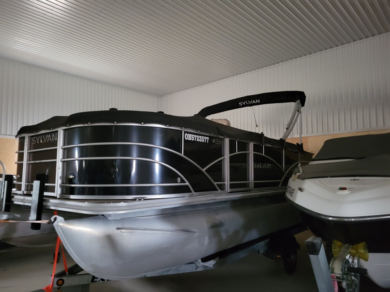 2017 Sylvan Pontoon Boat (Fishing / Cruising) Big 25 Tubes Evinrude has 420hrs Consignment Sale